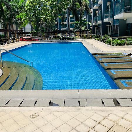 One Palm Tree Villas Condominium - Studio Room With Balcony - Across Terminal 3 Manila Exterior foto